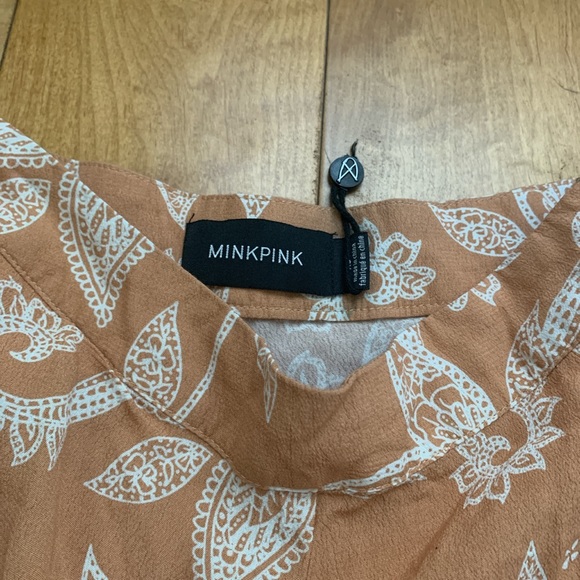 Minkpink flowy beach shorts - Picture 2 of 2